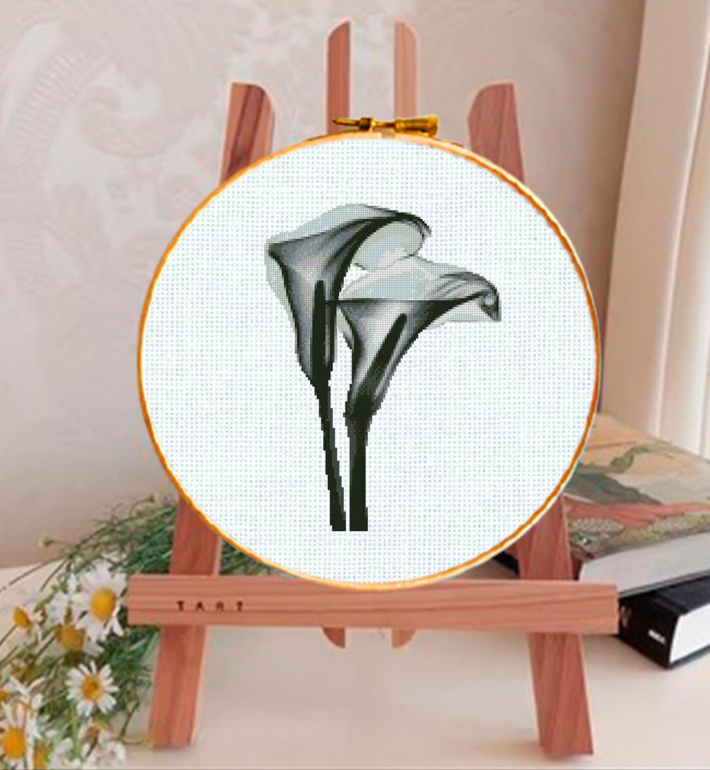 Calla Lily Cross Stitch Pattern PDF, Minimalist Black & White Flower Embroidery Chart, Modern Botanical Hoop Decor, Instant Download - NuttyHappyHobby