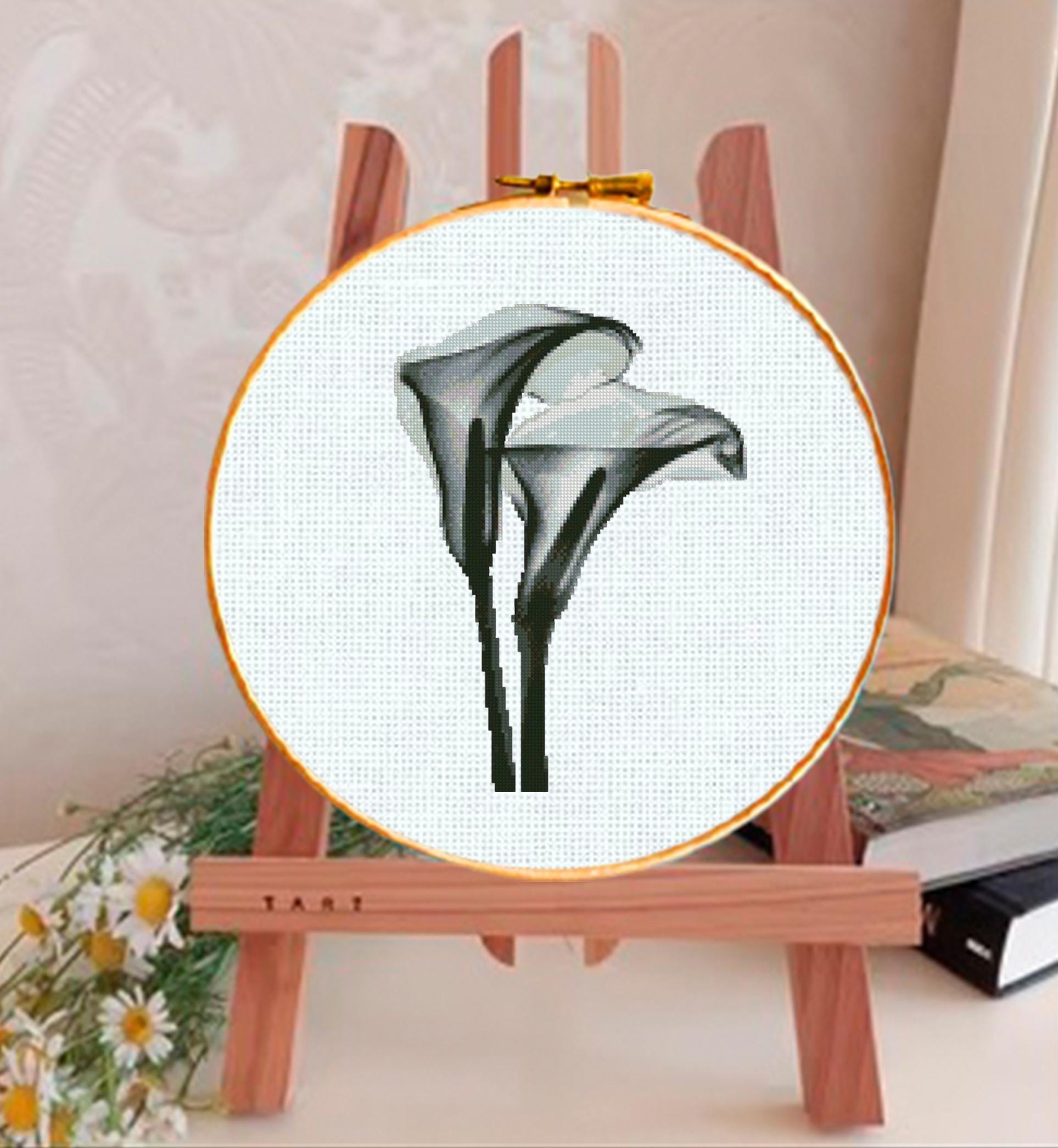 Calla Lily Cross Stitch Pattern PDF, Minimalist Black & White Flower Embroidery Chart, Modern Botanical Hoop Decor, Instant Download - NuttyHappyHobby