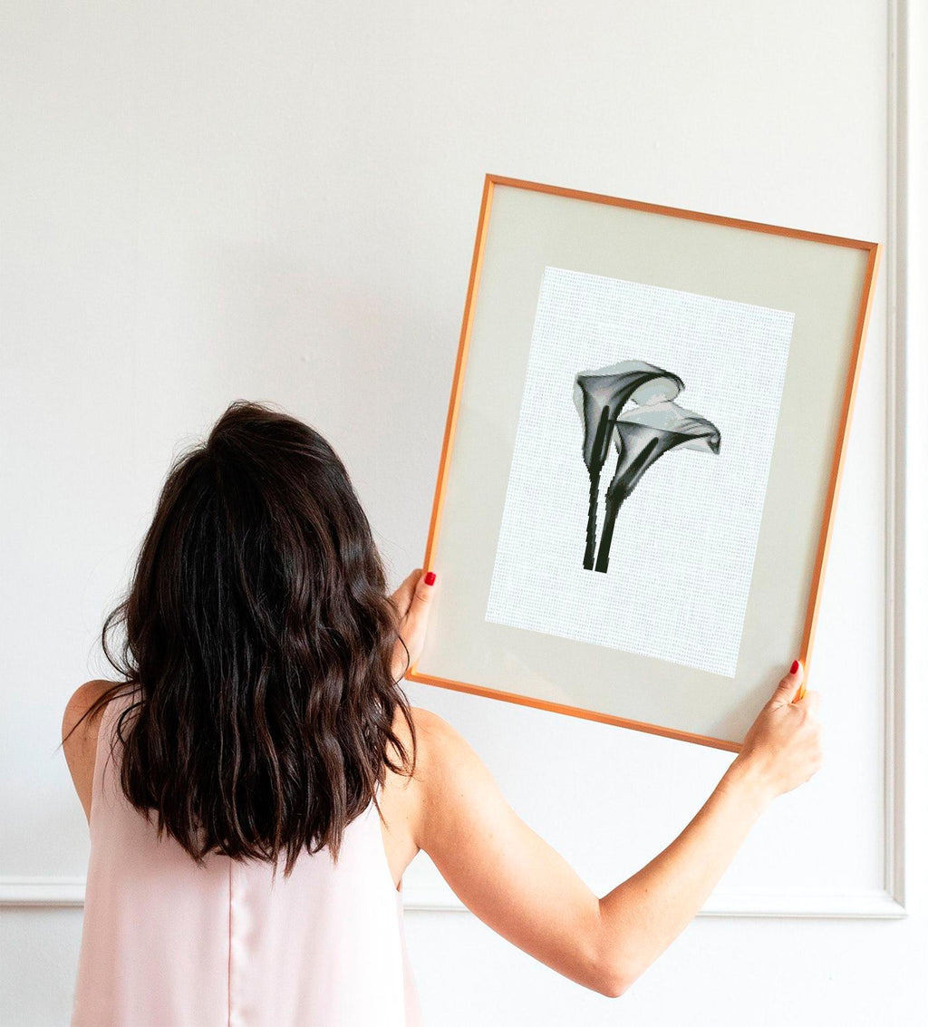 Calla Lily Cross Stitch Pattern PDF, Minimalist Black & White Flower Embroidery Chart, Modern Botanical Hoop Decor, Instant Download - NuttyHappyHobby